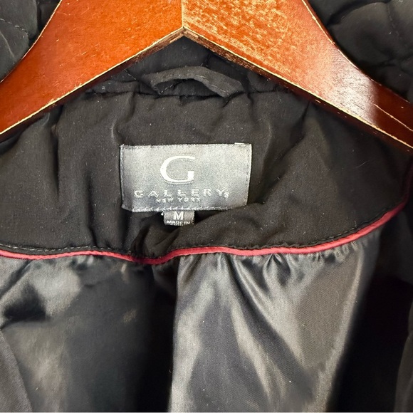 Gallery Black Quilted Mid-Length Coat – Gold Hardware – Women’s Size Medium - Picture 4 of 7